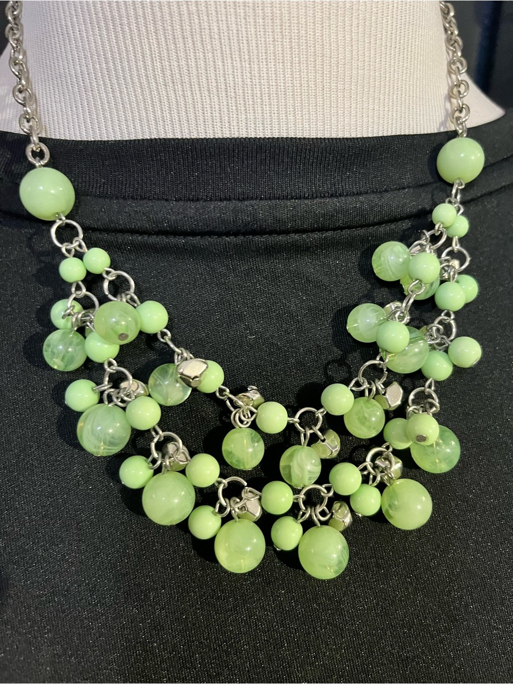 Source Unknown Lime-Green Beaded Cluster Necklace